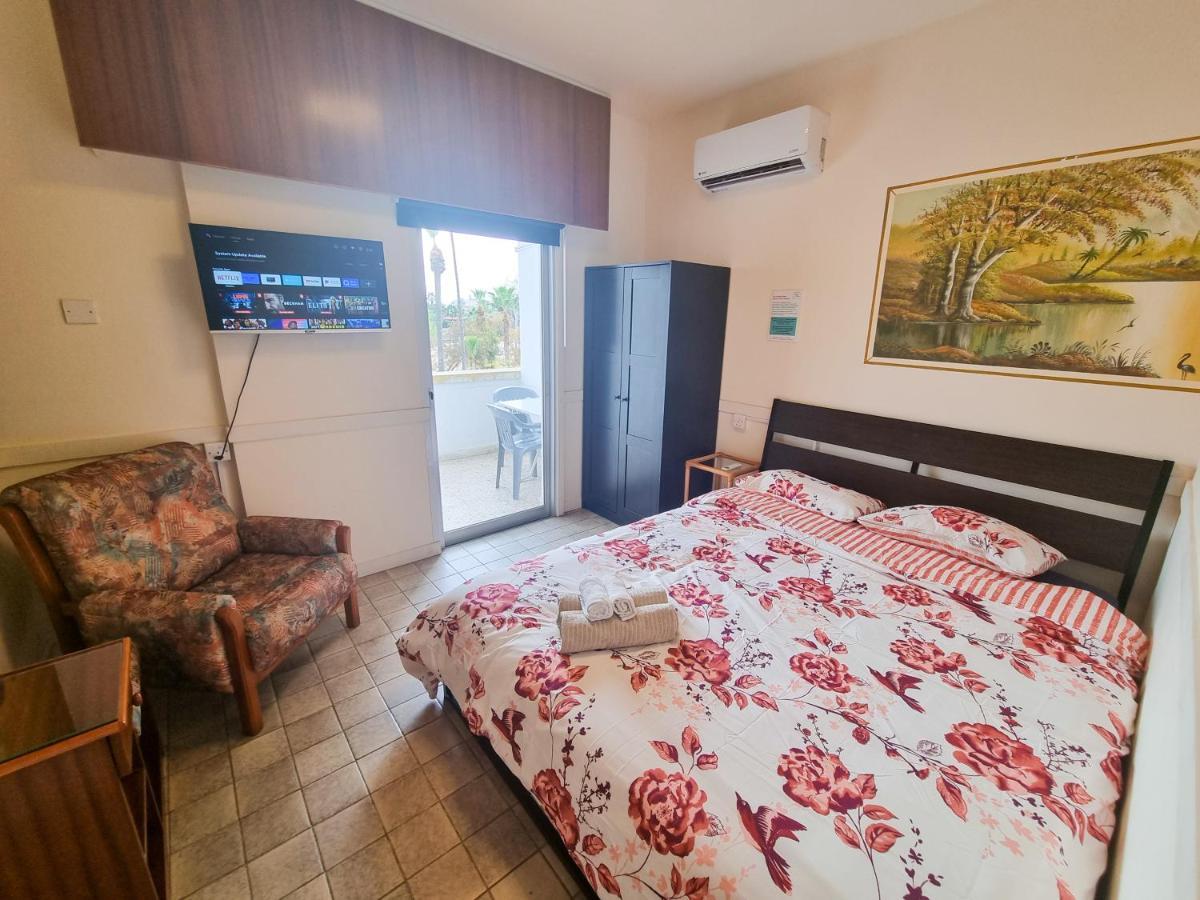 Larnaca Garden Rooms Εξωτερικό φωτογραφία